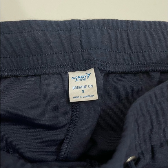 Old navy joggers - Picture 4 of 4